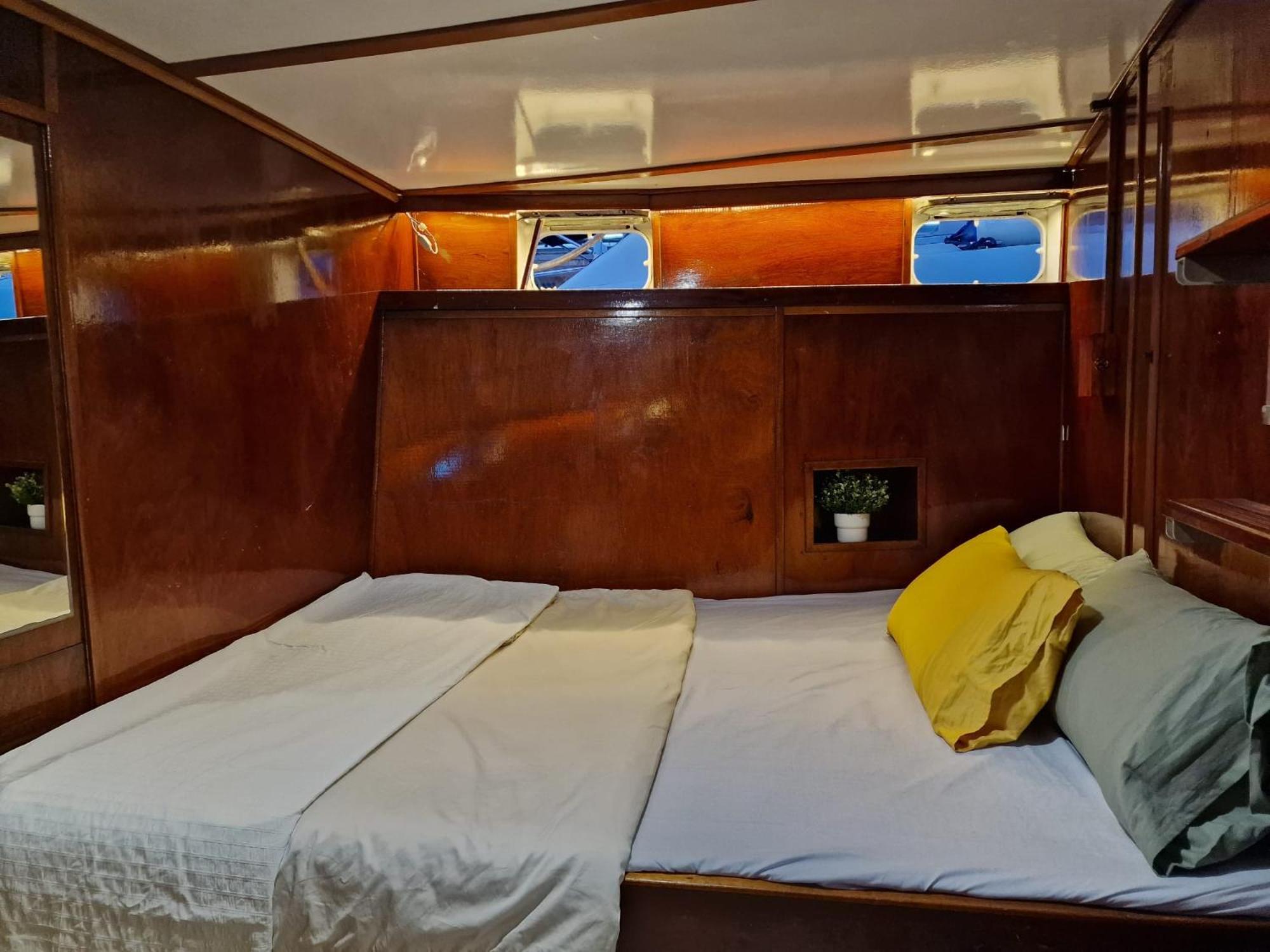 Classic Boat Barcelona Exterior photo